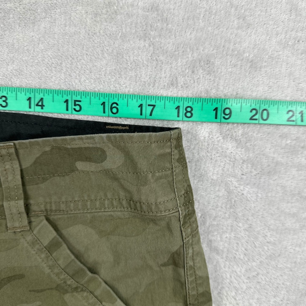 Kuhl Cargo Shorts Mens 36 Green Camo Vintage Patina Dye Hiking Outdoors Utility - Picture 7 of 11